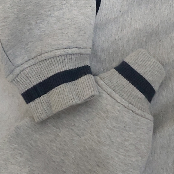 Champion zip up - Picture 4 of 4